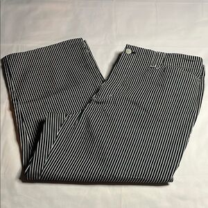 Chaps Black and White Striped Capris